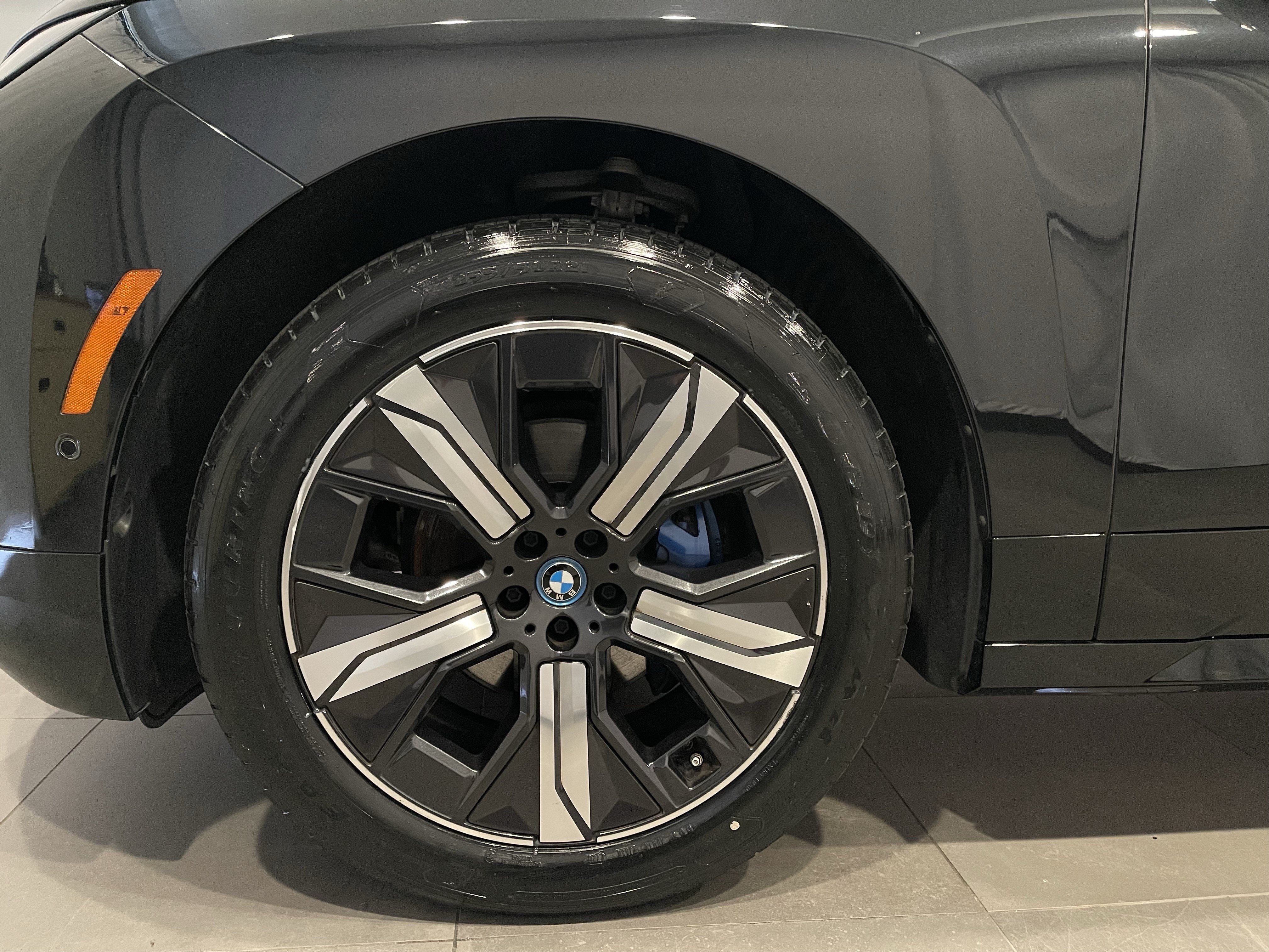 Certified 2024 BMW iX xDrive50 w/ Sport Package AWD/4WD image 7