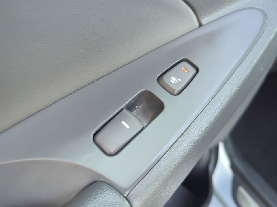 Used 2013 Hyundai Sonata Limited w/ Premium Pkg FWD image 16