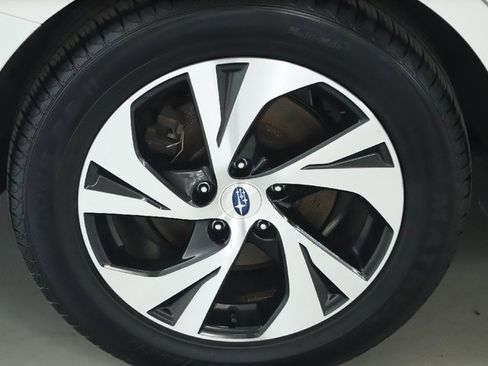 Used 2022 Subaru Legacy Premium image 12