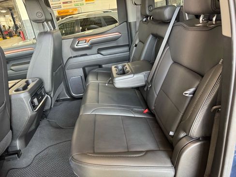Used 2023 GMC Sierra 1500 Denali w/ Denali Reserve Package image 12