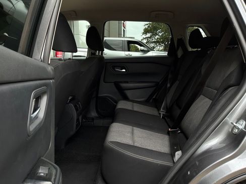 Used 2025 Nissan Rogue SV AWD/4WD image 13