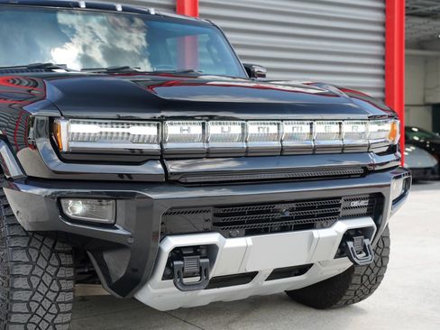 Used 2024 GMC Hummer EV 2X w/ Extreme Off-Road Package AWD/4WD image 6