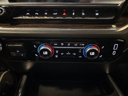 Used 2023 GMC Sierra 1500 Elevation w/ Preferred Package AWD/4WD image 22