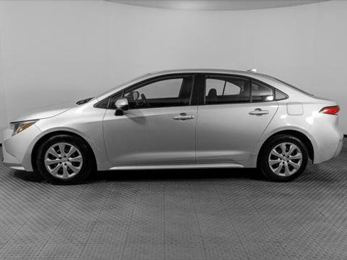 Used 2023 Toyota Corolla LE FWD image 3