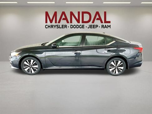 Used 2022 Nissan Altima 2.5 SV FWD image 9