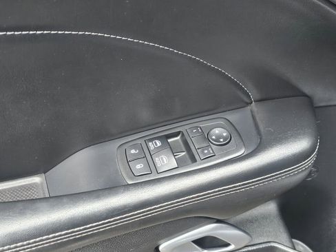 Used 2015 Dodge Challenger R/T Plus image 20