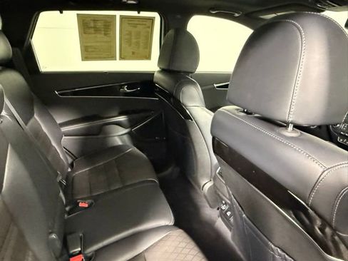 Used 2019 Kia Sorento SX image 45