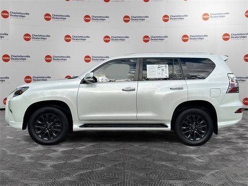 Used 2021 Lexus GX 460 Premium image 2