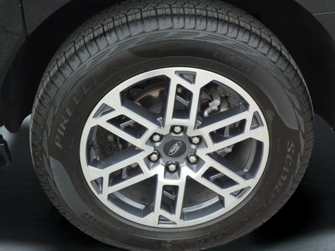 Used 2025 Ford Expedition Max Active AWD/4WD image 9