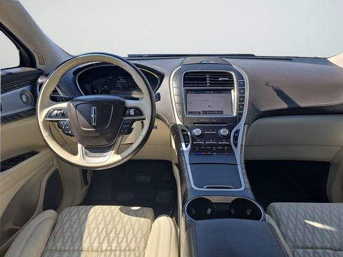 Used 2019 Lincoln Nautilus Black Label AWD/4WD image 9