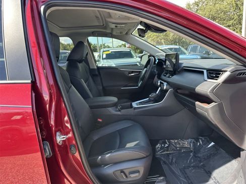 Used 2024 Toyota RAV4 Limited image 20