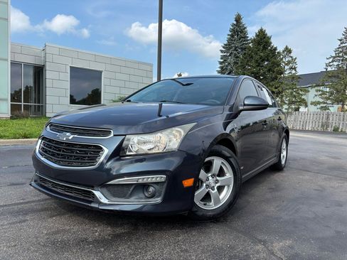 Used 2015 Chevrolet Cruze LT w/ RS Package FWD image 3
