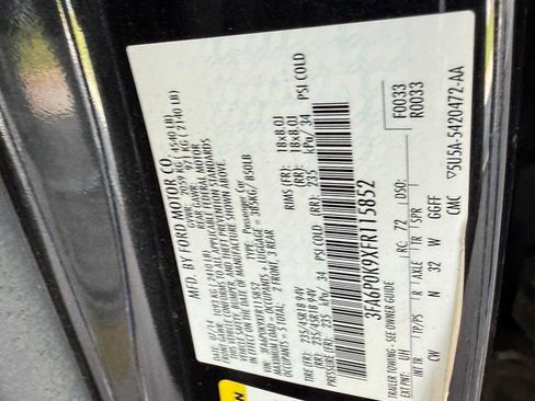 Used 2015 Ford Fusion Titanium FWD image 25