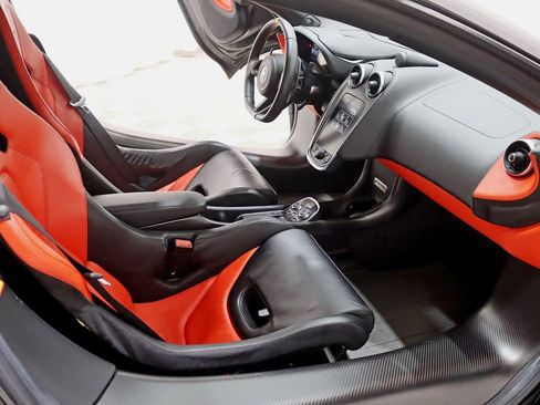 Used 2019 McLaren 600LT RWD image 33