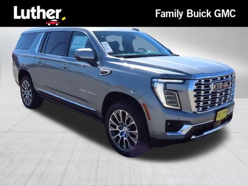 New 2026 GMC Yukon XL Denali w/ Denali Reserve Package AWD/4WD image 1