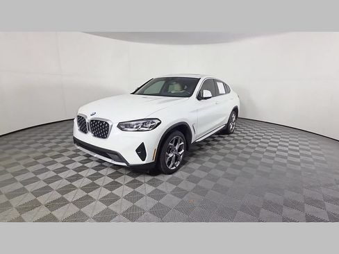 Used 2025 BMW X4 xDrive30i AWD/4WD image 49