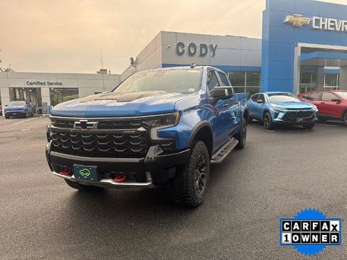 Used 2024 Chevrolet Silverado 1500 ZR2 w/ Technology Package AWD/4WD image 1