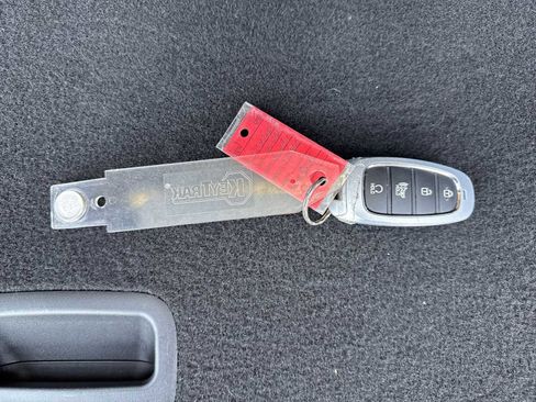 Used 2022 Hyundai Tucson SEL image 35