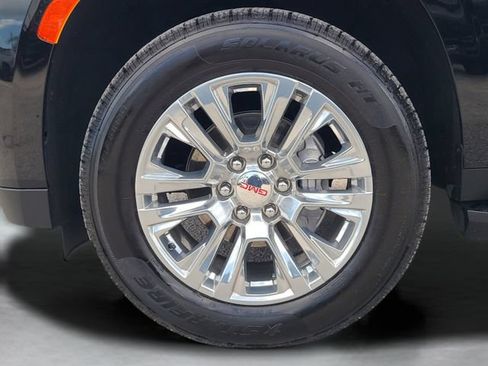 Used 2024 GMC Yukon XL Denali AWD/4WD image 34