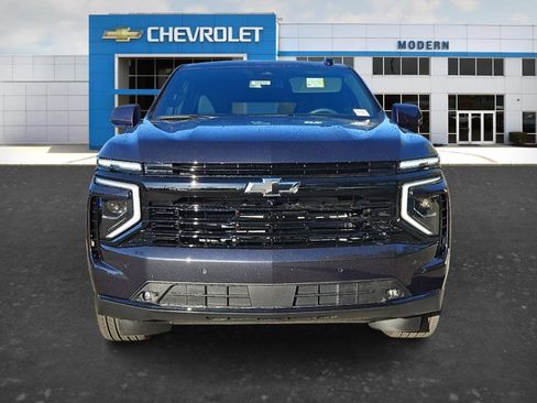 New 2026 Chevrolet Suburban RST w/ RST Capability Package AWD/4WD image 7
