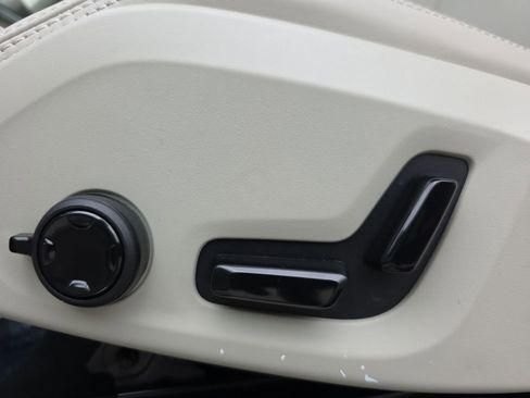 New 2026 Volvo XC90 B6 Ultra image 41