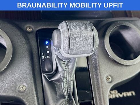 Used 2021 Toyota Sienna XLE w/ XLE Plus Package image 17