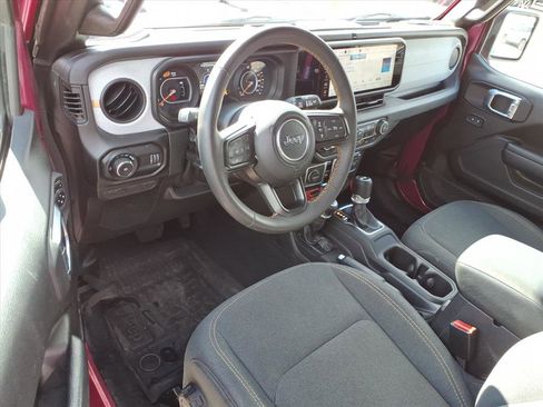Used 2024 Jeep Wrangler Willys image 14
