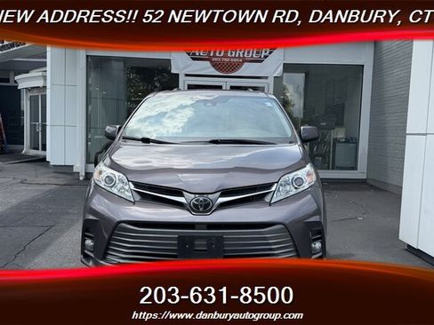 Used 2019 Toyota Sienna XLE Premium AWD/4WD image 8
