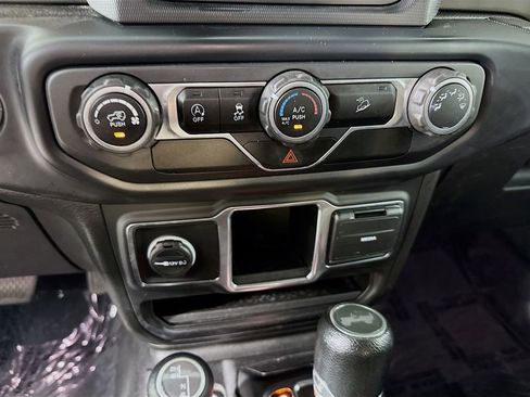 Used 2020 Jeep Wrangler Unlimited Sport image 20