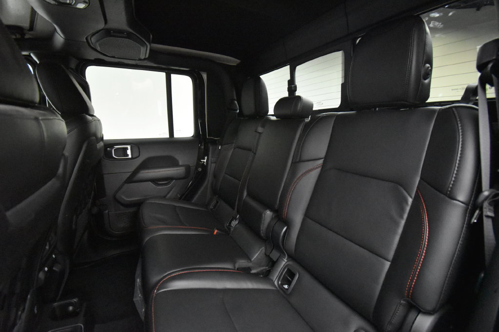 Used 2023 Jeep Gladiator Rubicon w/ LED Lighting Group AWD/4WD image 18