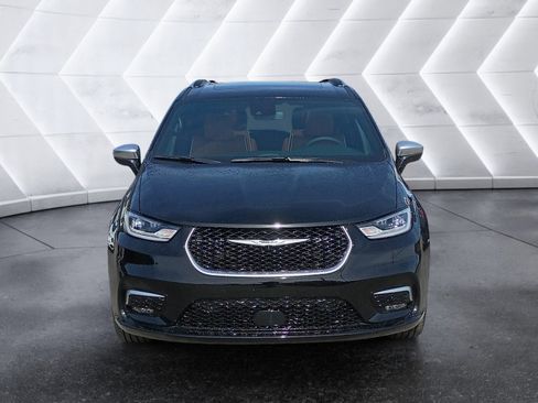 New 2026 Chrysler Pacifica Pinnacle FWD image 9
