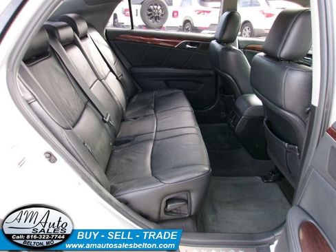 Used 2010 Toyota Avalon XL image 16