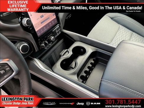 New 2026 RAM 1500 Big Horn AWD/4WD image 8
