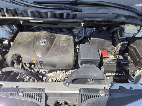 Used 2019 Toyota Sienna LE FWD image 29
