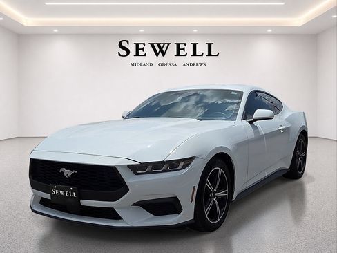 Used 2024 Ford Mustang Coupe RWD image 1