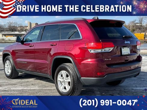 Used 2017 Jeep Grand Cherokee Laredo w/ Quick Order Package 23E AWD/4WD image 4