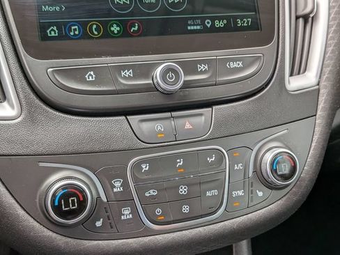Used 2025 Chevrolet Malibu LT FWD image 19