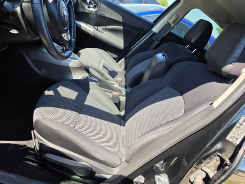 Used 2015 Nissan Juke S FWD image 6