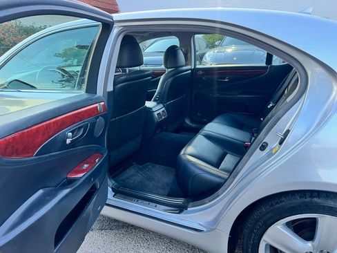 Used 2010 Lexus LS 460 L image 10