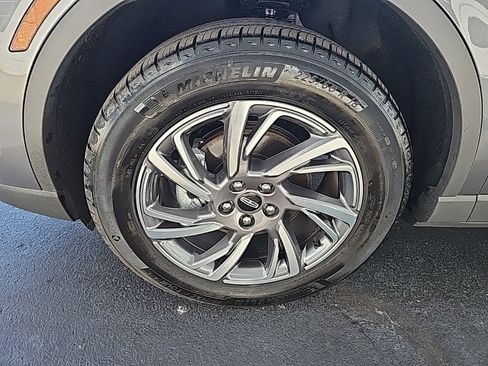 Used 2023 Lincoln Corsair AWD w/ Equipment Group 101A image 8