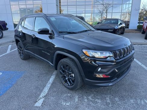 New 2026 Jeep Compass Latitude image 6