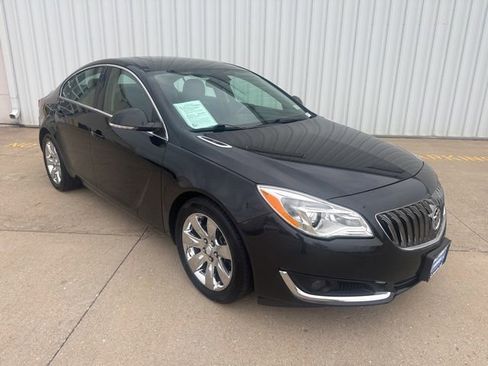 Used 2015 Buick Regal Premium w/ Experience Buick Package image 2