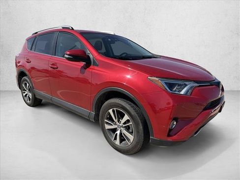 Used 2017 Toyota RAV4 XLE FWD image 3