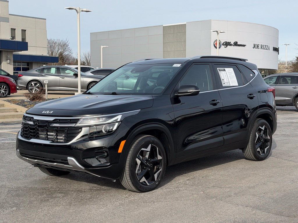 Used 2024 Kia Seltos EX AWD/4WD image 7