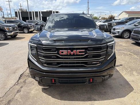 Used 2025 GMC Sierra 1500 AT4 w/ AT4 Premium Package AWD/4WD image 2