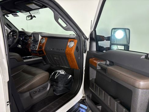 Used 2016 Ford F250 King Ranch w/ FX4 Off-Road Package AWD/4WD image 31