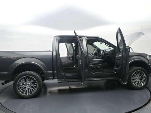 Used 2018 Ford F150 XLT w/ Equipment Group 302A Luxury AWD/4WD image 44