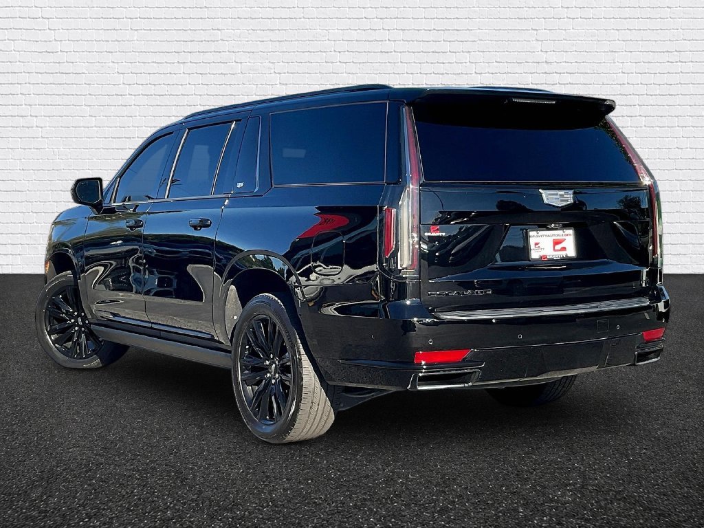 Used 2022 Cadillac Escalade ESV Sport w/ Touring Package AWD/4WD image 4