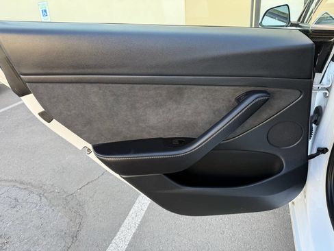 Used 2023 Tesla Model 3 Standard Range image 19