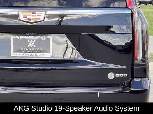 Used 2023 Cadillac Escalade Premium Luxury w/ Performance Package AWD/4WD image 5